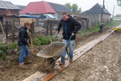 Aanleg_betonpad-zigeunerkamp (7)